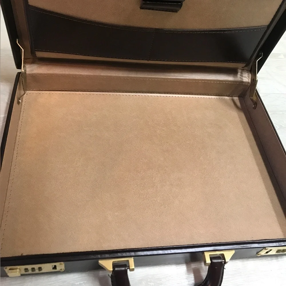 Vintage brown Presto Lock Executive leather briefcase attaché